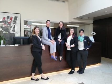 Hotel Sandwirth GmbH - Rezeption