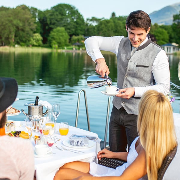 Tourismusdrin Lehre als Kellner und Gastronomiefachmann